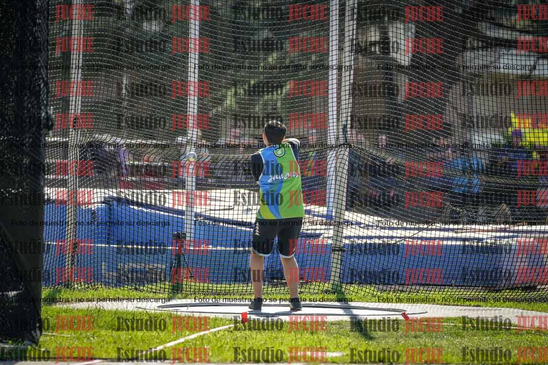 Fotos del lanzamiento de martillo de varones