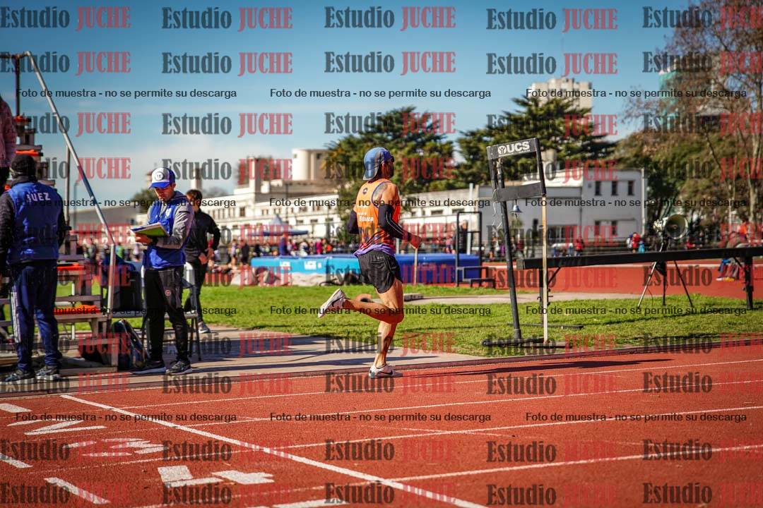 Fotos de los 800 m llanos de varones