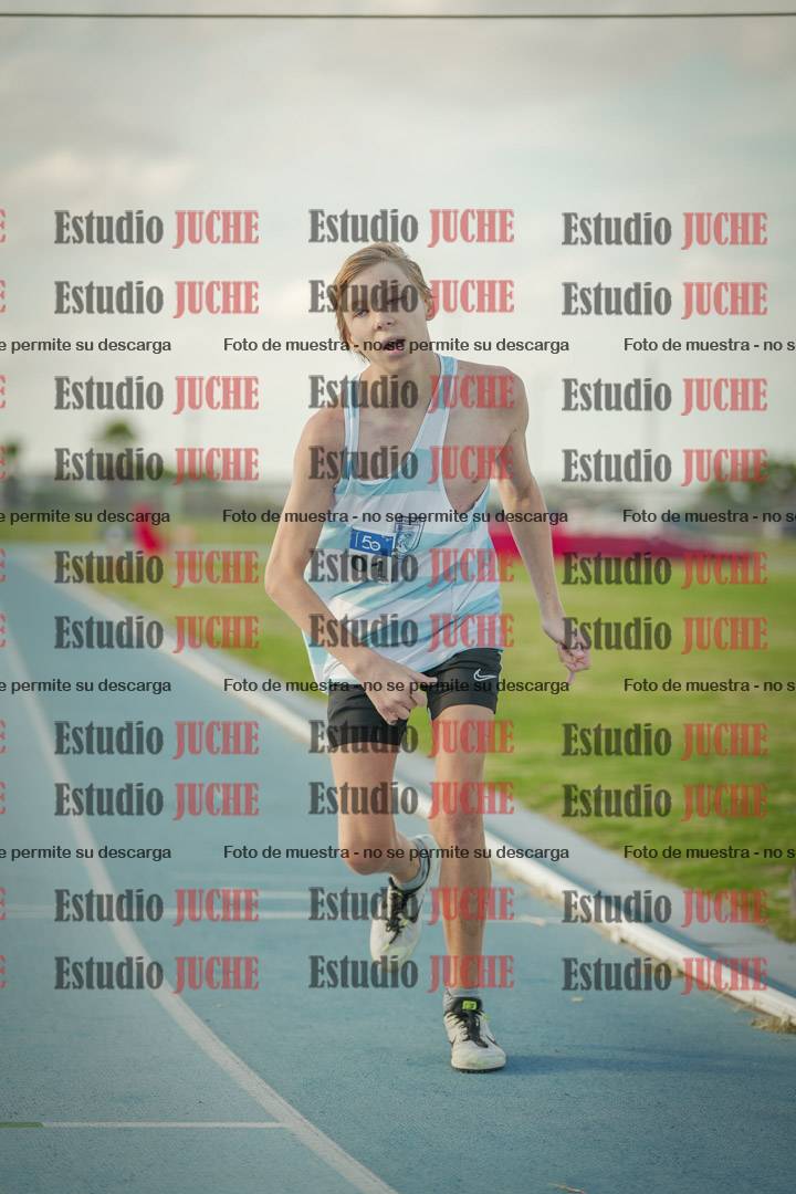 Fotos de los 800 m llanos de varones