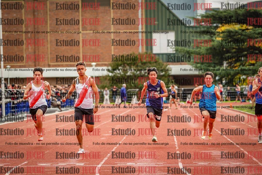 Fotos de los 100 m llanos de varones