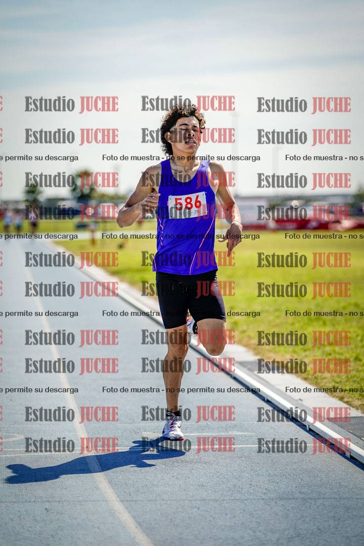 Fotos de los 800 m llanos de varones