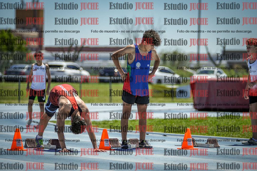 Fotos de los 80 m llanos de varones