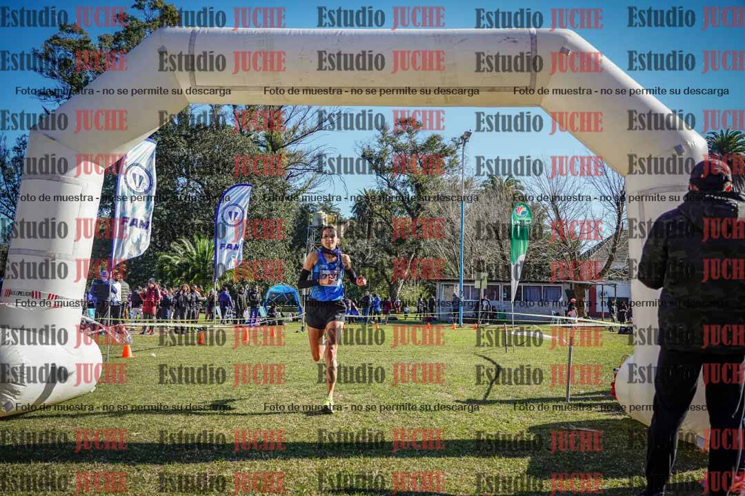 Fotos de la llegada del cross de 6000 m