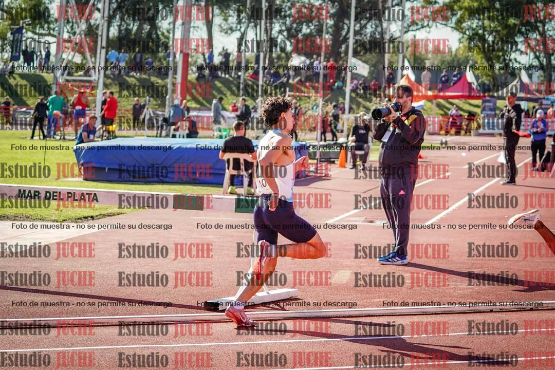 Fotos de los 800 m llanos de varones