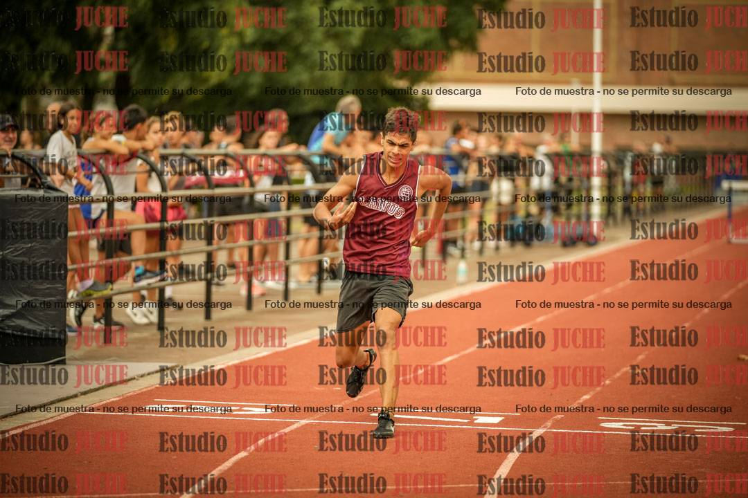 Fotos de los 400 m con vallas de varones