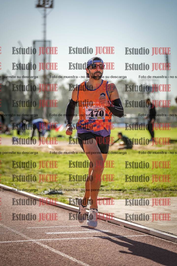 Fotos de los 800 m llanos de varones