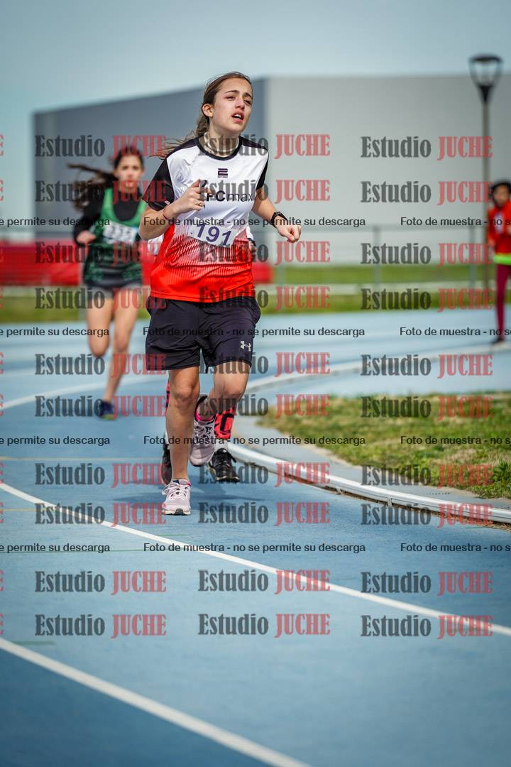 Fotos de los 800 m llanos de mujeres - U14