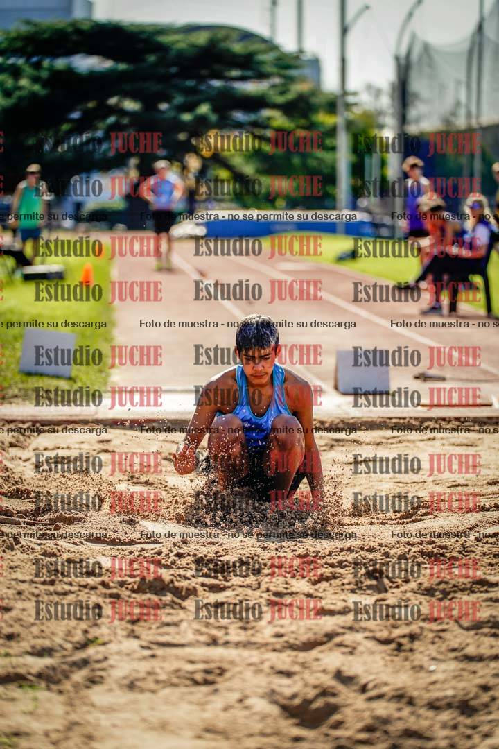 Fotos del salto en largo de varones
