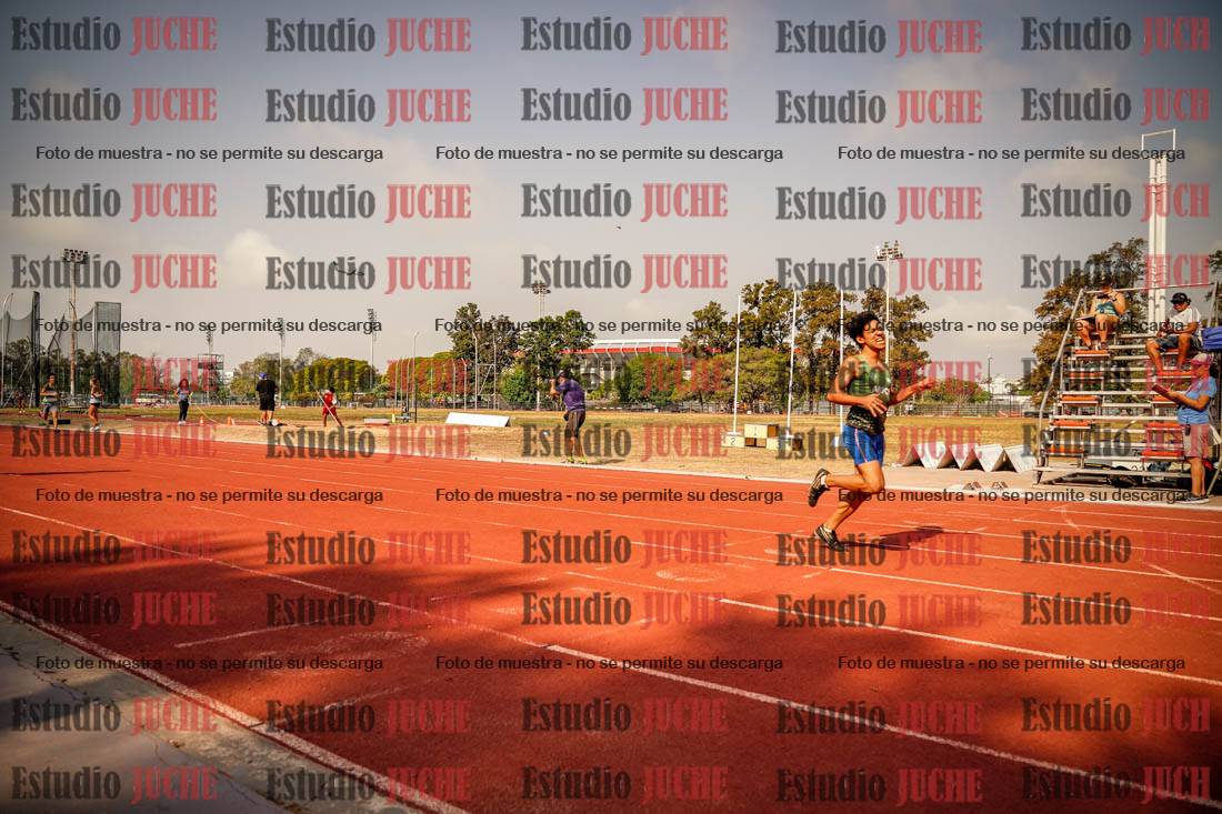Fotos de los 400 m llanos de varones