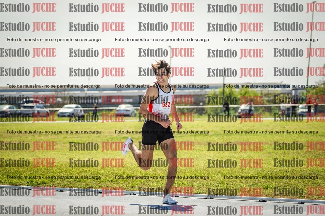 Fotos de los 800 m llanos de varones
