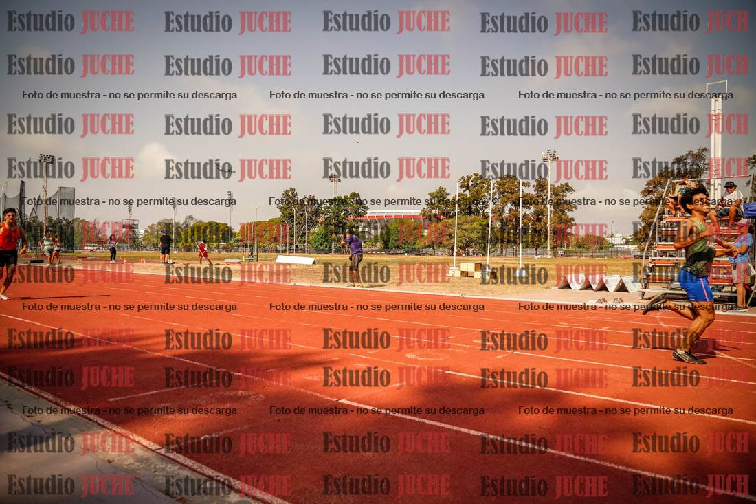 Fotos de los 400 m llanos de varones