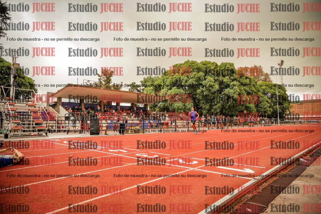 Fotos de los 400 m con vallas de varones