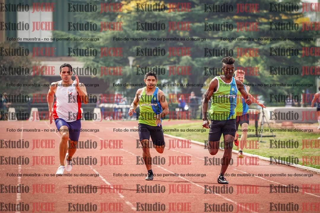 Fotos de los 200 m llanos de varones