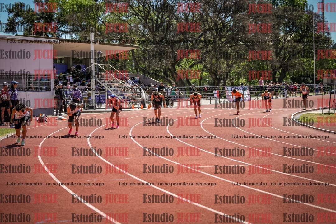 Fotos de los 800 m llanos de varones