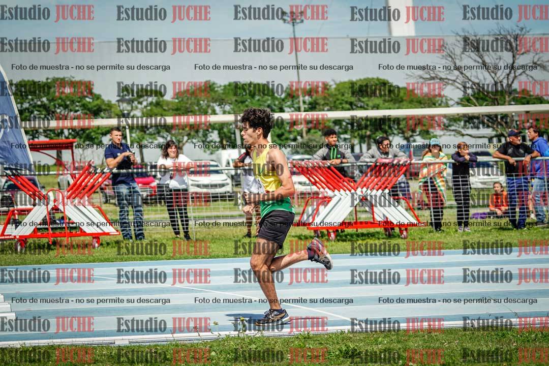 Fotos de los 1000 m llanos de varones