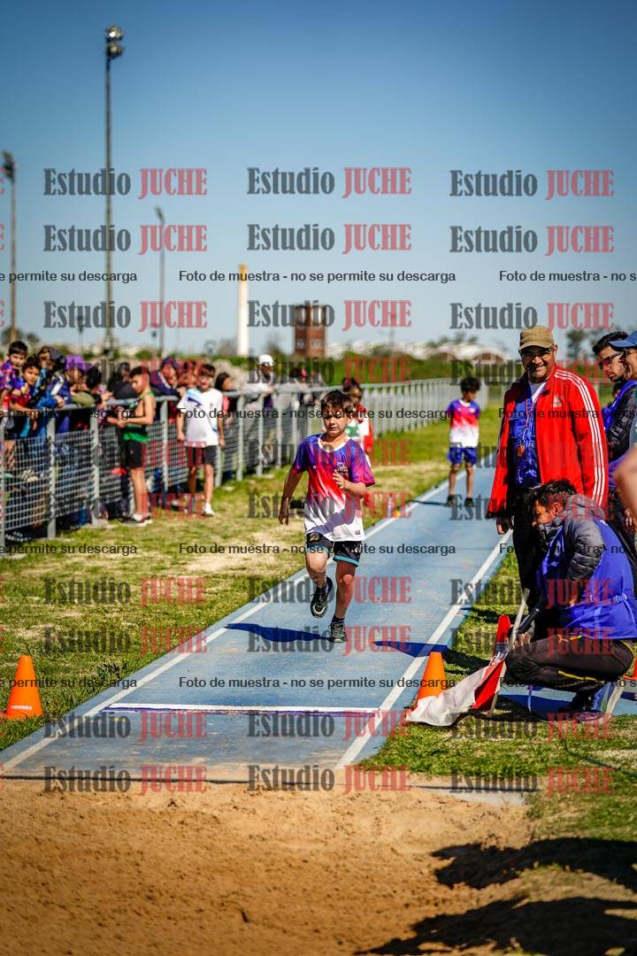 Fotos del salto en largo de varones - U15