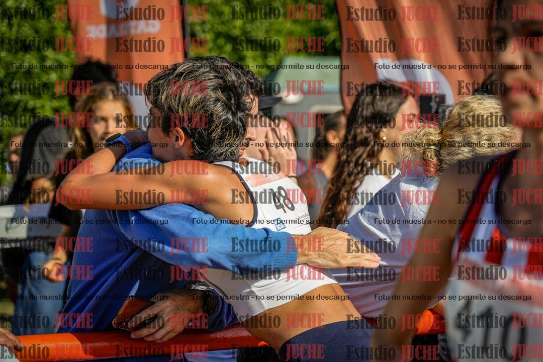 Fotos de algunos extras y podios del día 1