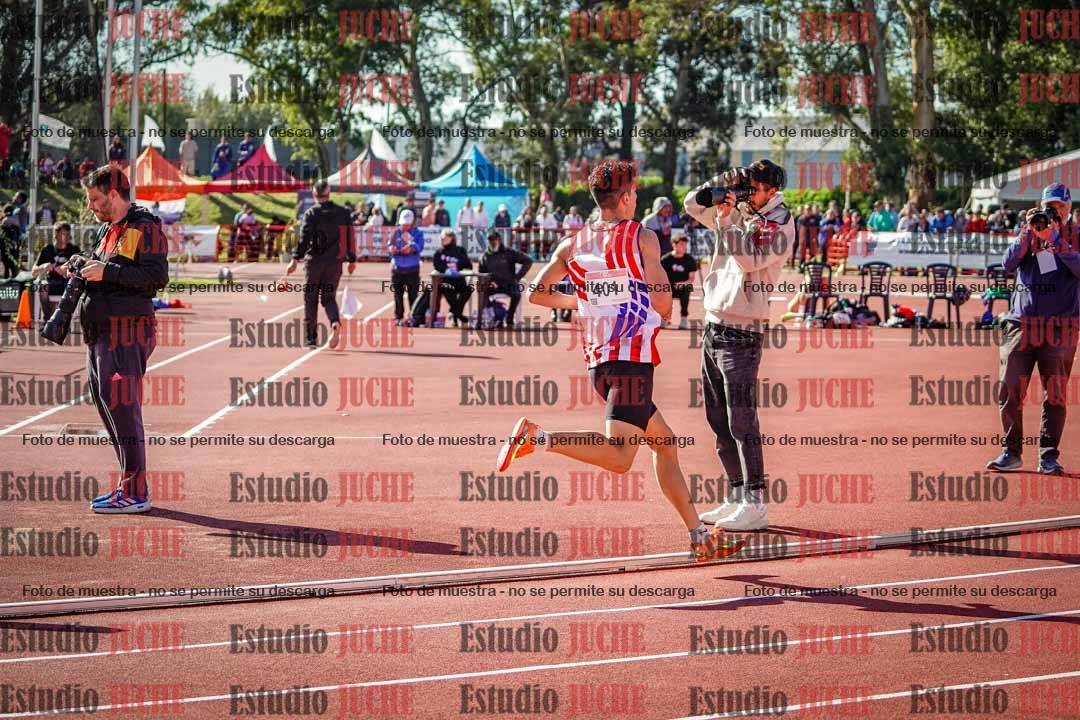 Fotos de los 800 m llanos de varones