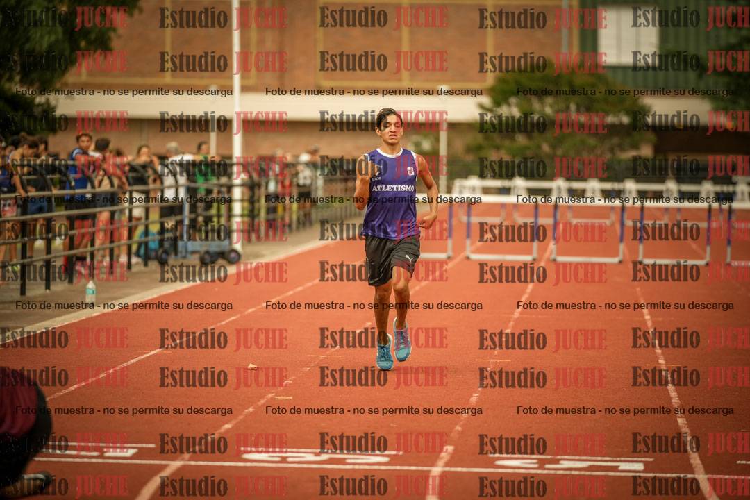 Fotos de los 400 m con vallas de varones