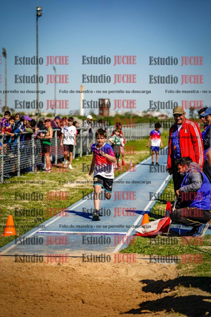 Fotos del salto en largo de varones - U15