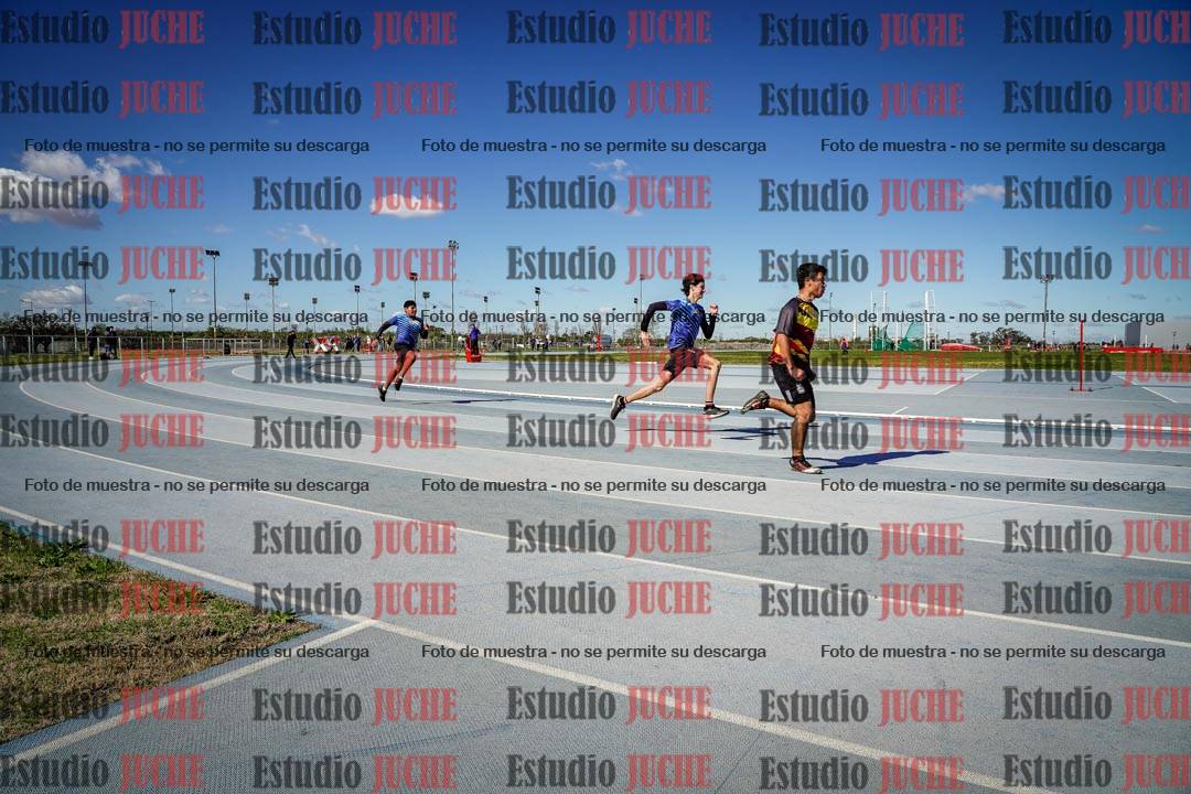 Fotos de los 200 m llanos de varones
