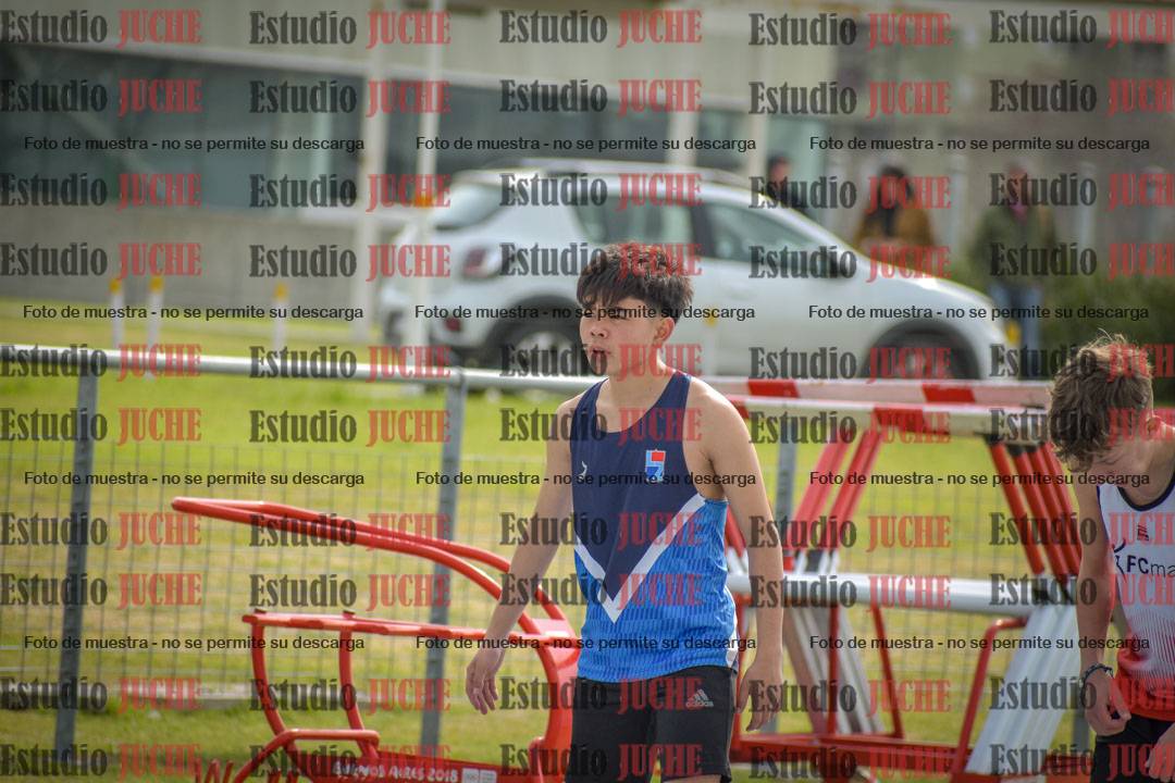 Fotos de los 80 m llanos de varones