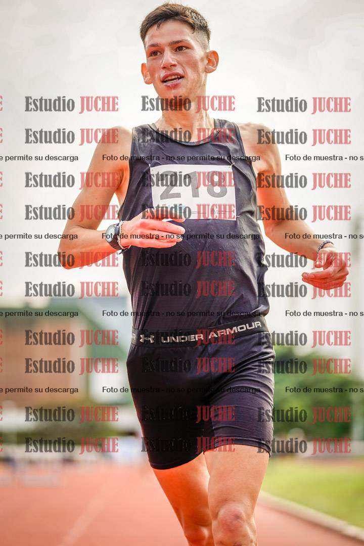 Fotos de los 3000 m llanos de varones