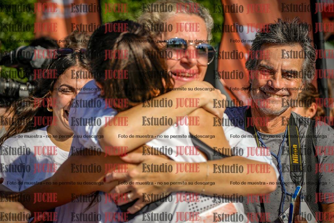Fotos de algunos extras y podios del día 1