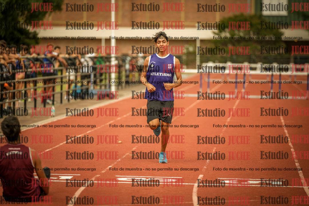 Fotos de los 400 m con vallas de varones