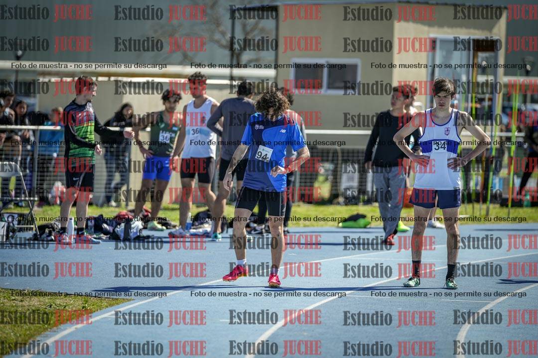 Fotos de los 800 m llanos de varones