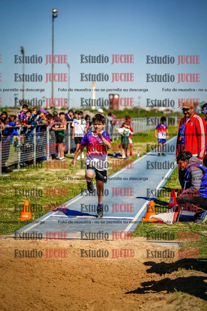 Fotos del salto en largo de varones - U15