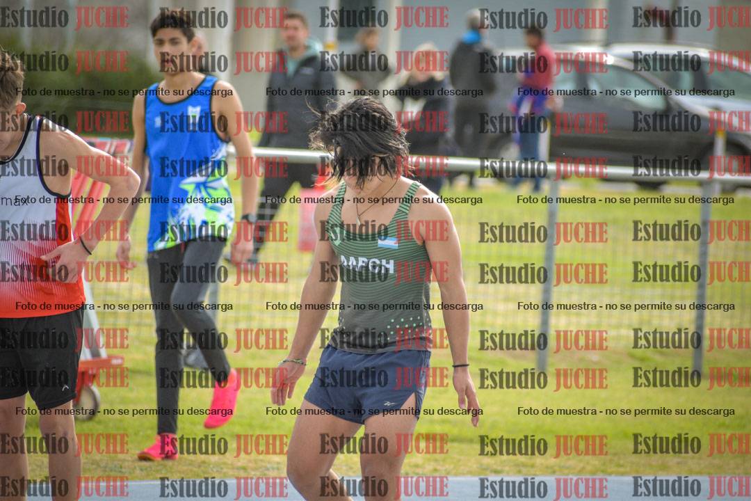 Fotos de los 80 m llanos de varones