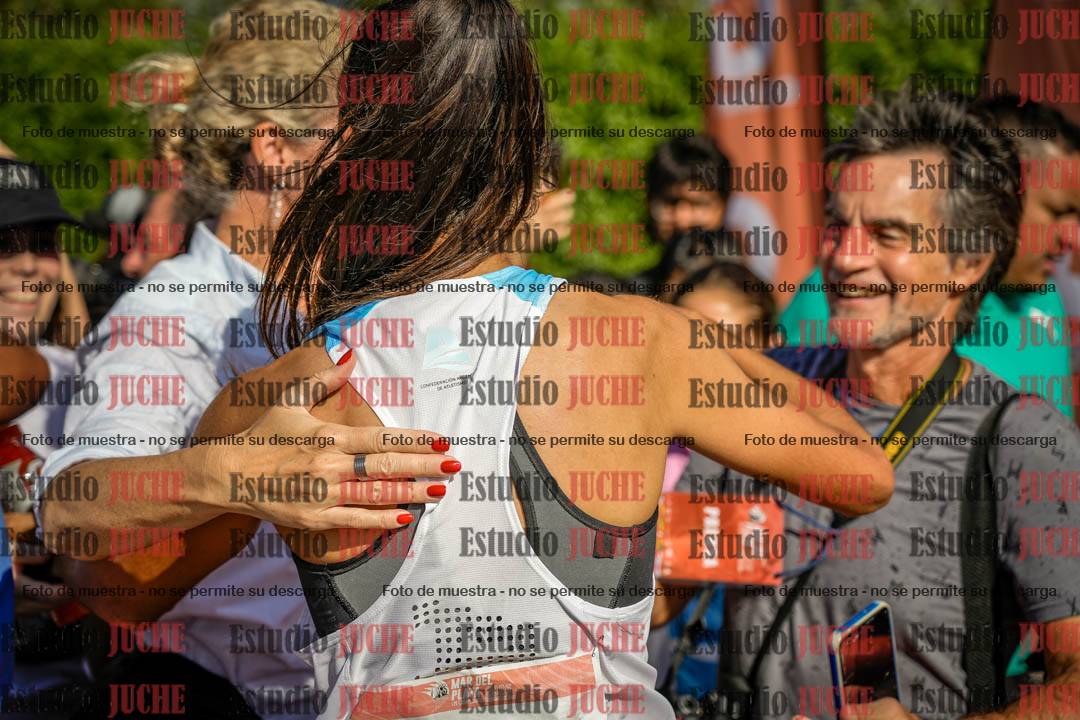 Fotos de algunos extras y podios del día 1