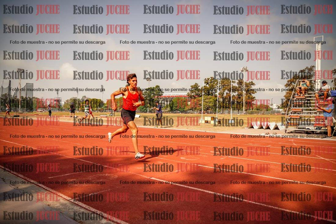 Fotos de los 400 m llanos de varones