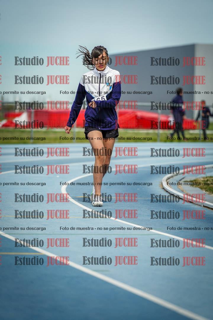 Fotos de los 800 m llanos de mujeres - U14