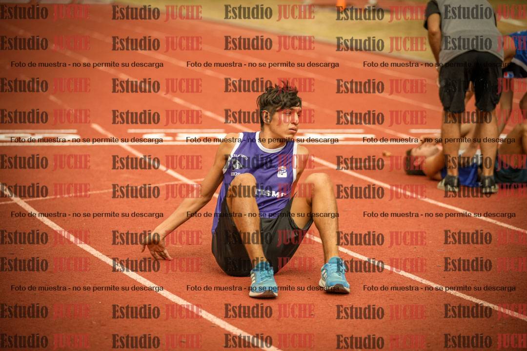 Fotos de los 400 m con vallas de varones