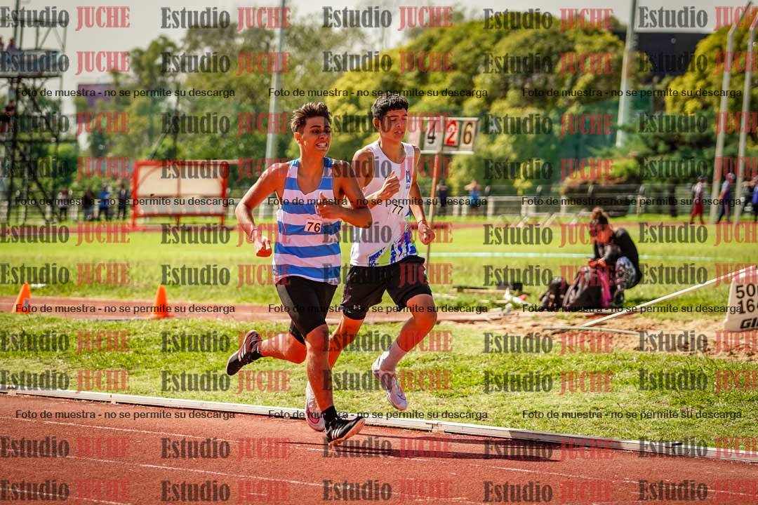 Fotos de los 600 m llanos de varones