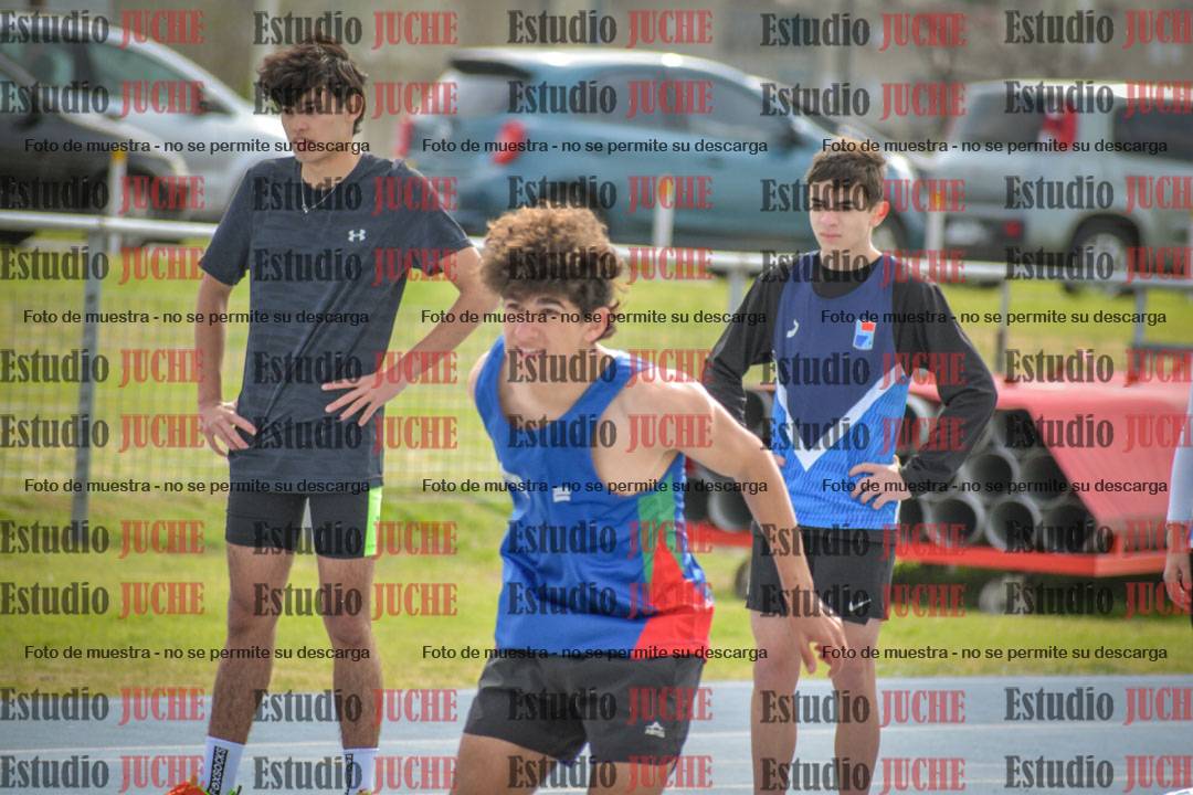 Fotos de los 80 m llanos de varones