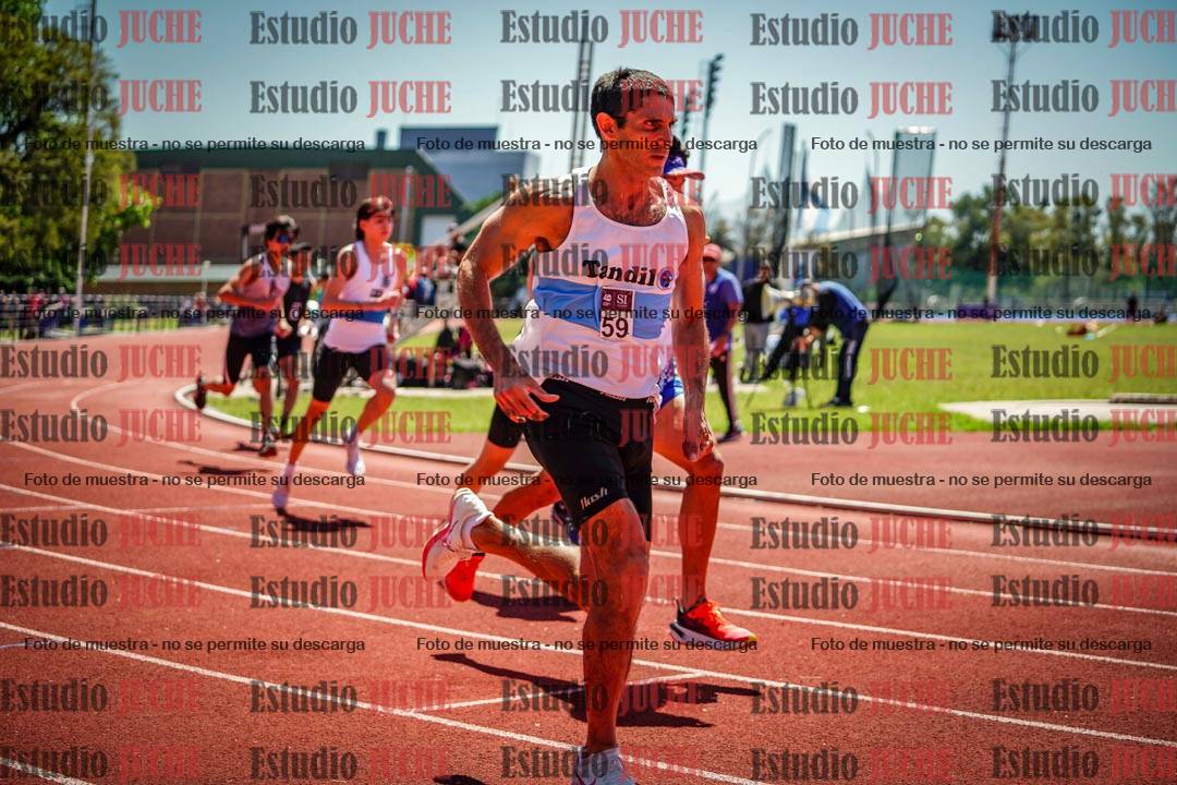 Fotos de los 800 m llanos de varones