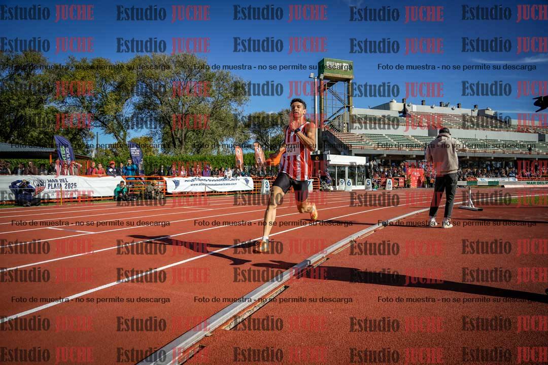 Fotos de los 800 m llanos de varones