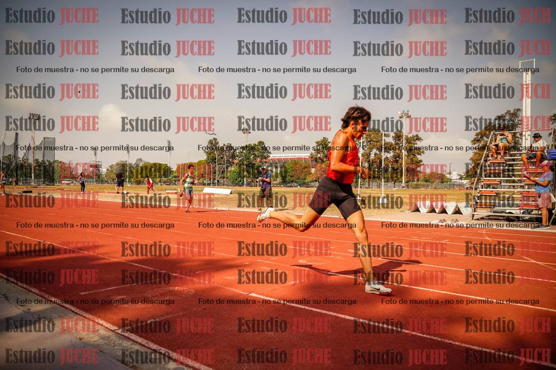 Fotos de los 400 m llanos de varones