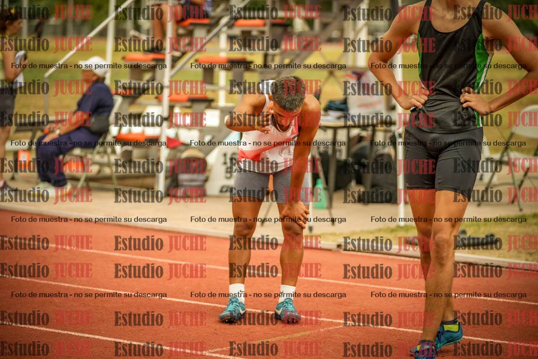 Fotos de los 400 m con vallas de varones