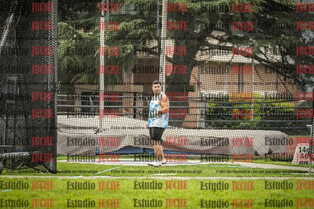 Fotos del lanzamiento de martillo de varones