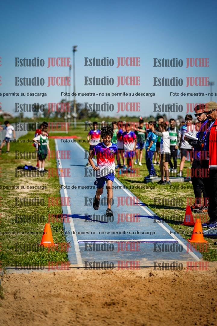 Fotos del salto en largo de varones - U15