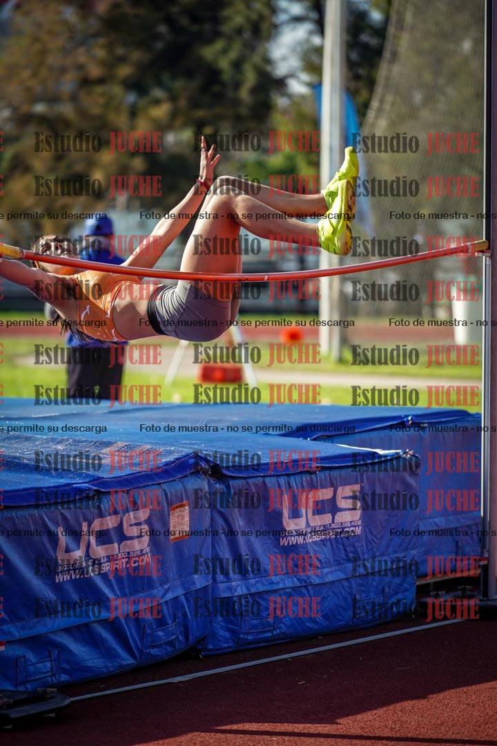 Fotos del salto en alto de mujeres