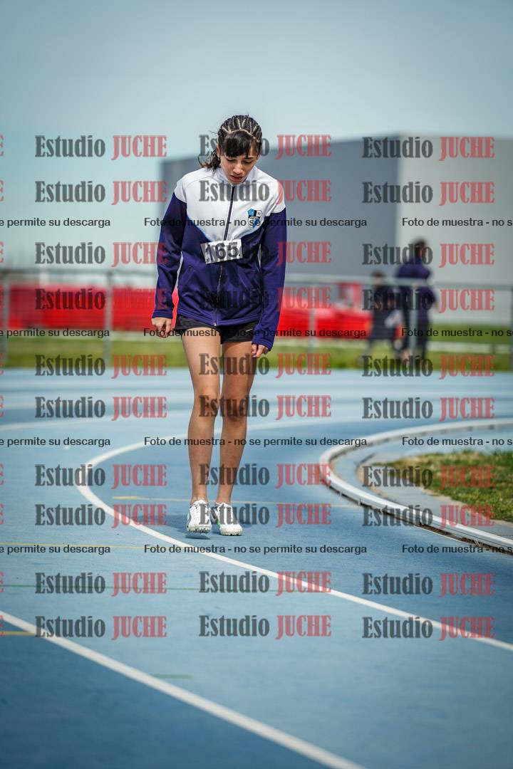 Fotos de los 800 m llanos de mujeres - U14