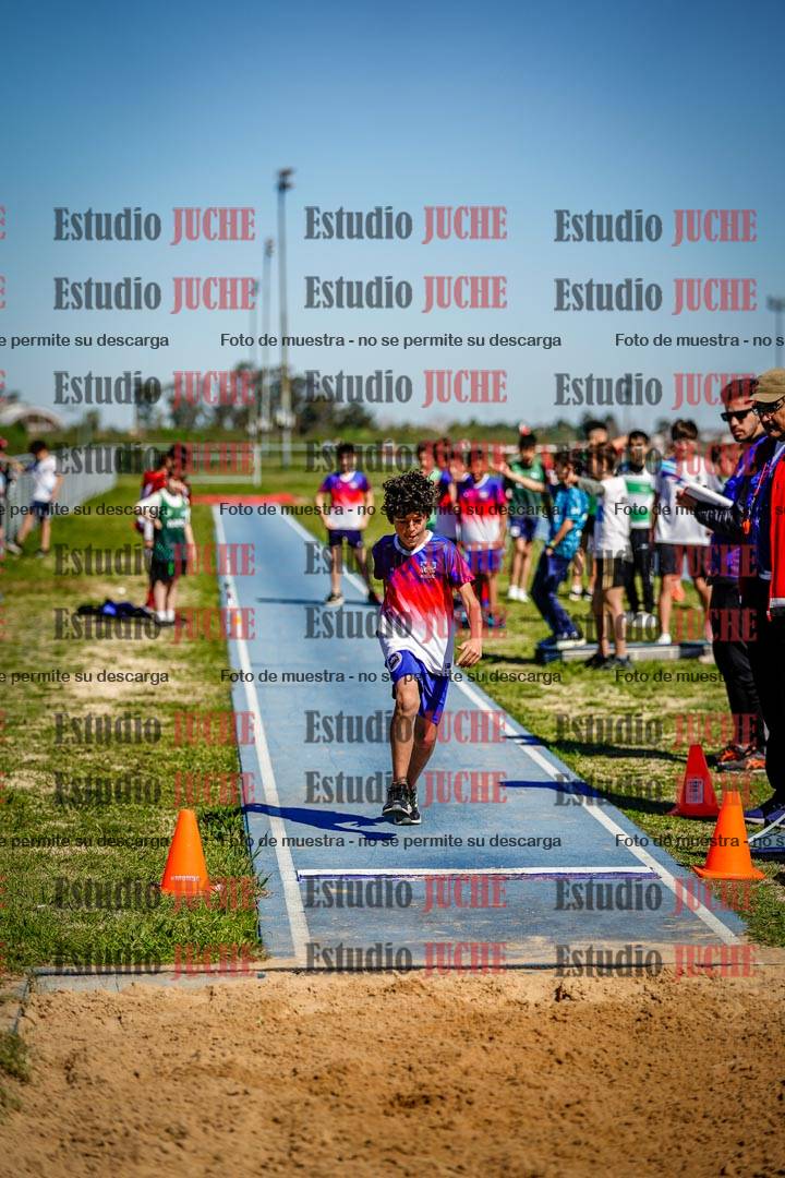Fotos del salto en largo de varones - U15