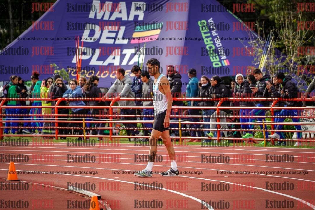 Fotos del salto en alto de varones - FINAL