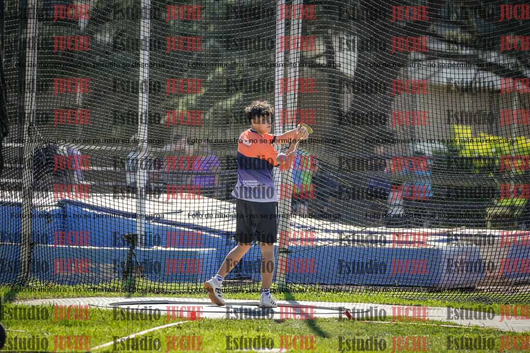 Fotos del lanzamiento de martillo de varones