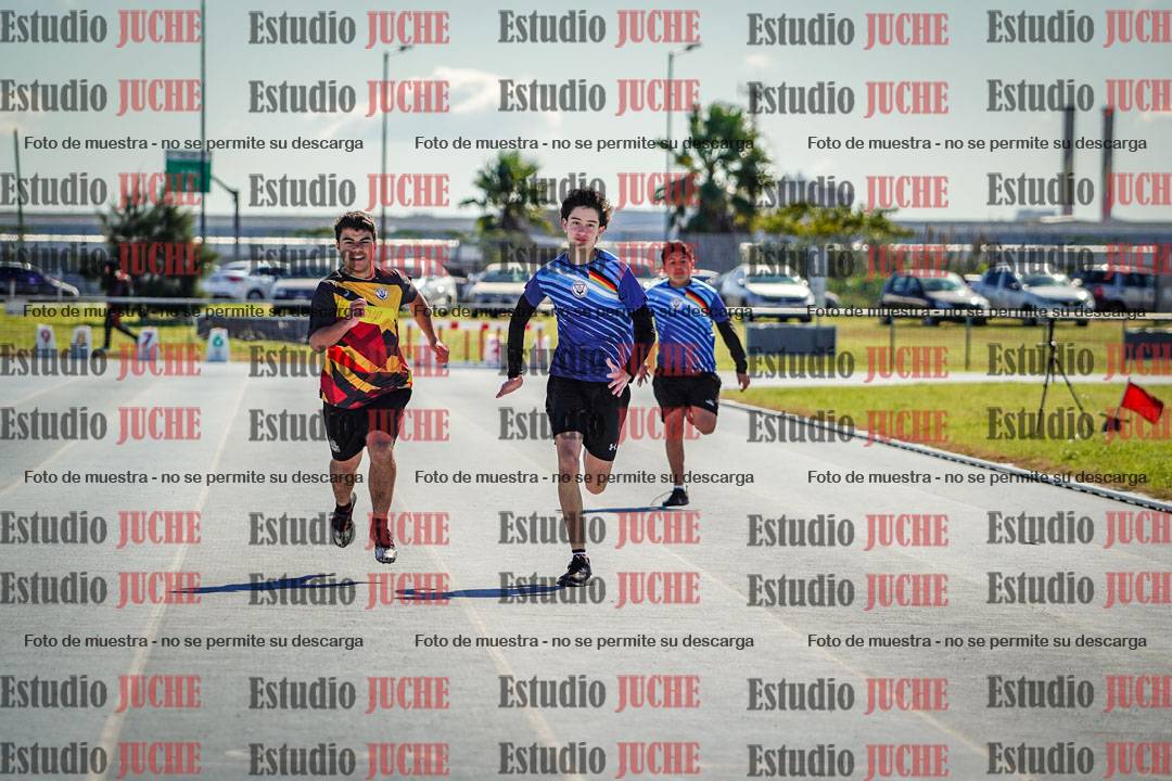 Fotos de los 200 m llanos de varones